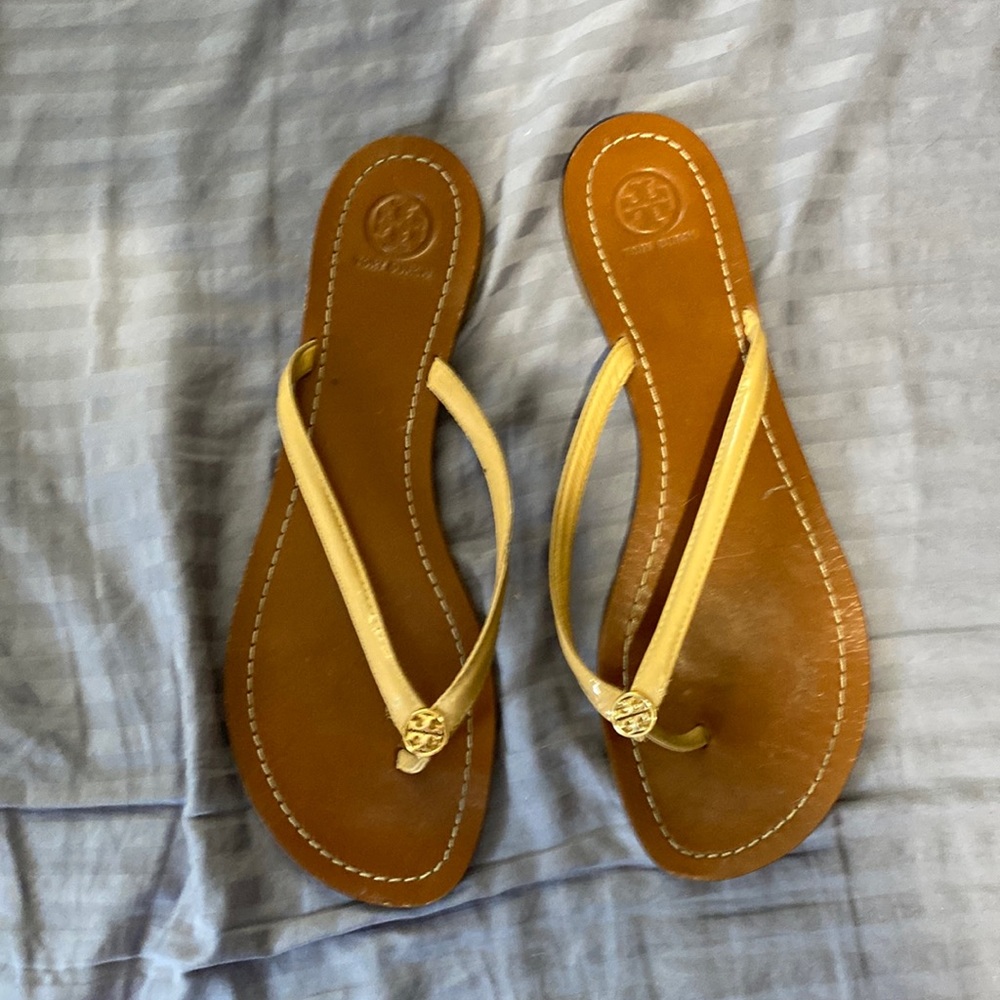 COPY - Tory Burch Flip Flops, Tan, Size 10.5. leather straps